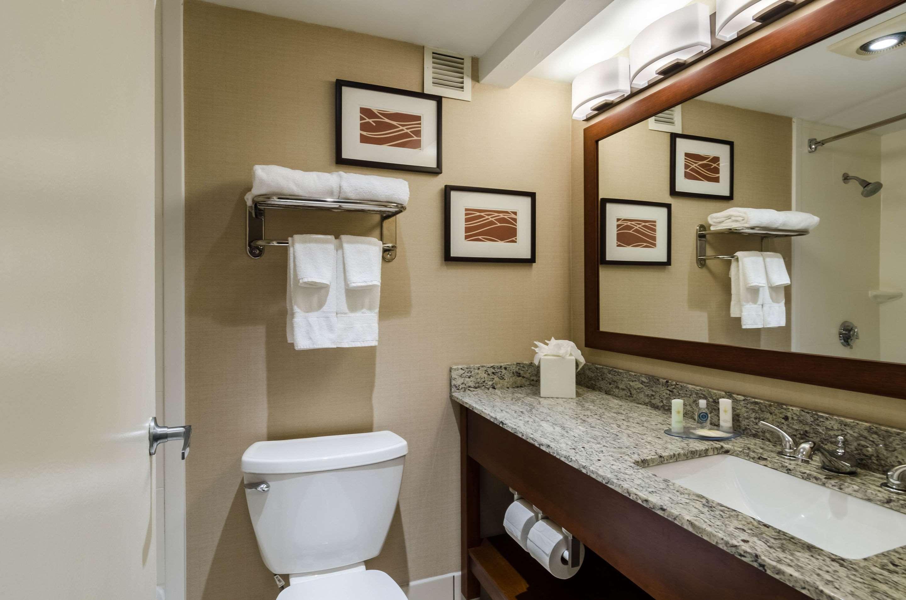Comfort Inn Randolph-Boston Exterior photo