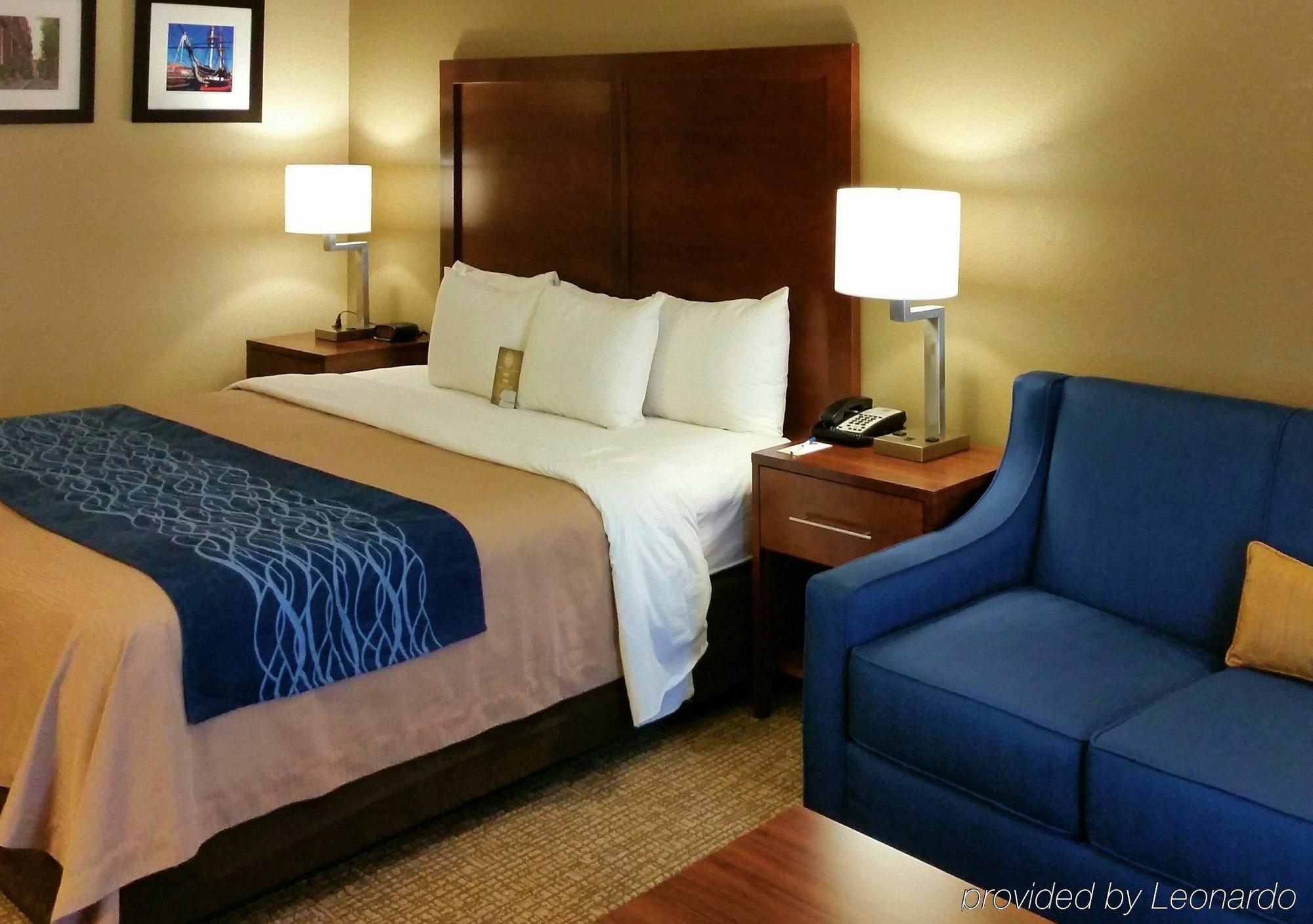 Comfort Inn Randolph-Boston Exterior photo